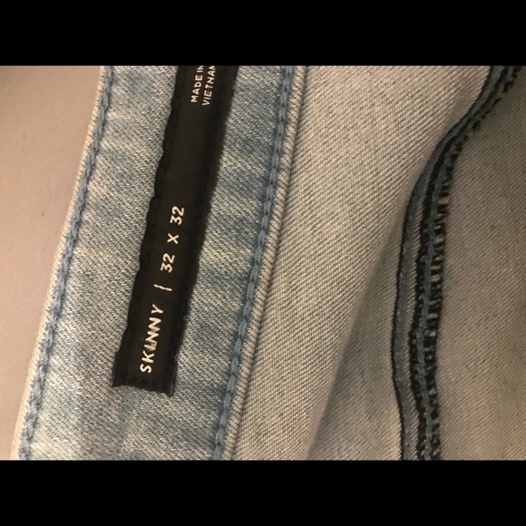 Light wash skinny jeans - Picture 3 of 4